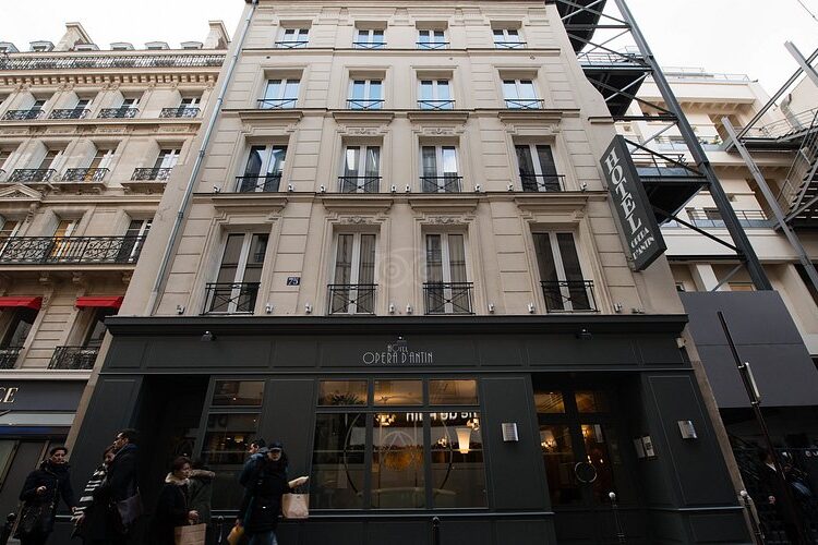 Romantic Stay at the <span>4★ Hotel</span> Le Sénat