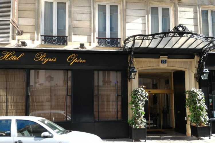 Peyris Opera Hotel