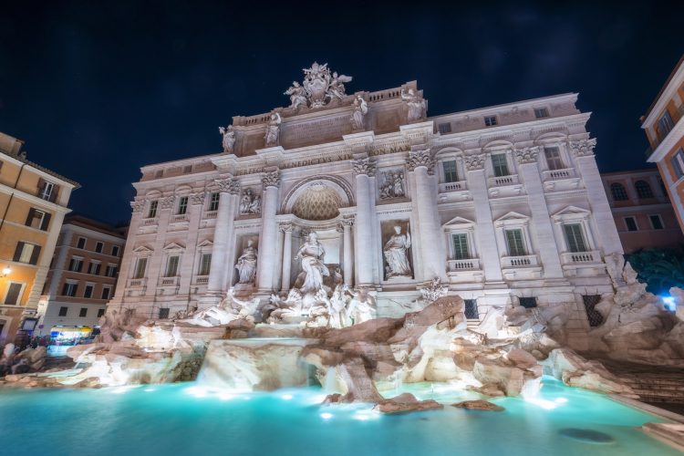 Hotels near Trevi Fountain