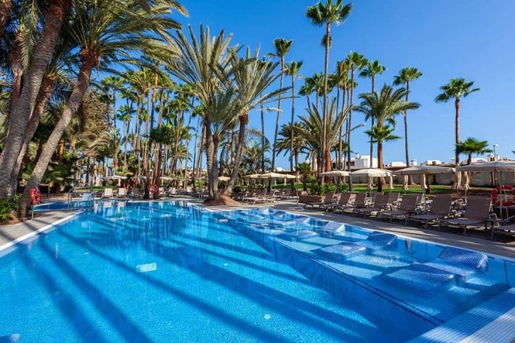 https://arrowtours.ie/hotels/hotel-riu-palace-oasis/