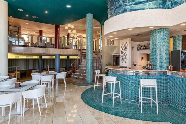 Restaurant and Bar
