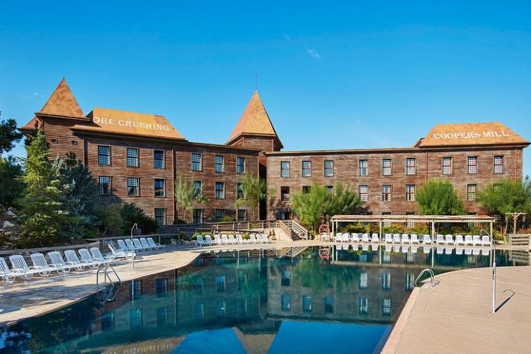 Gold River PortAventura Hotel