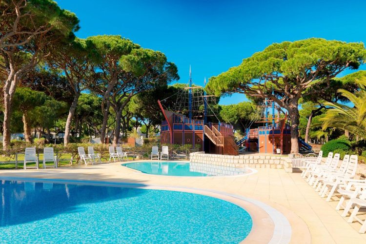 Why Stay at Pine Cliffs Resort Albufeira?